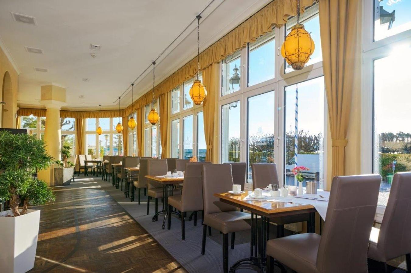 Strand- Und Wellnesshotel Preussenhof Zinnowitz Exterior photo