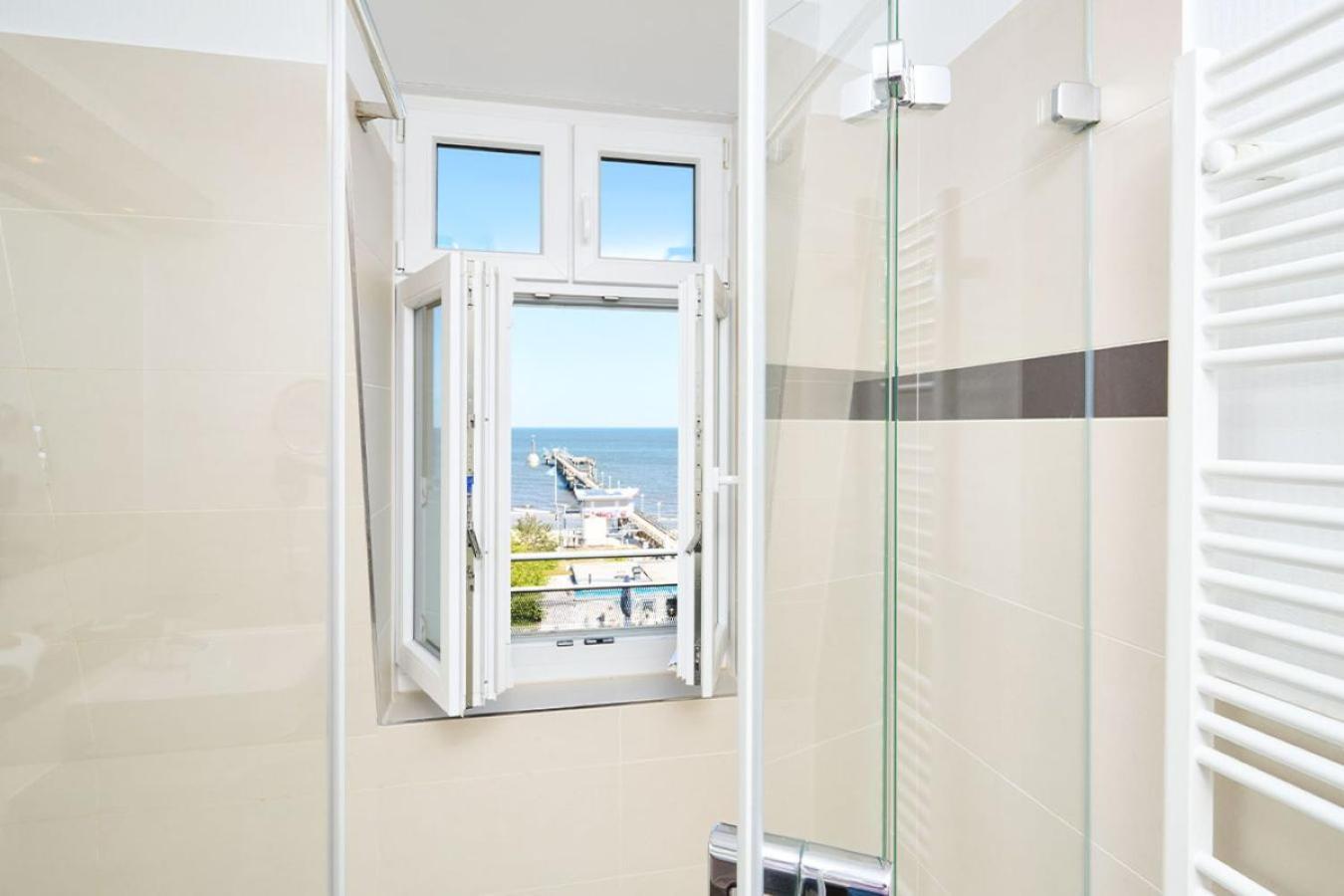 Strand- Und Wellnesshotel Preussenhof Zinnowitz Exterior photo
